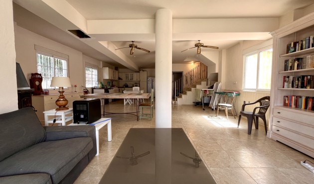 Resale - Villa -
La Zenia - Costa Blanca