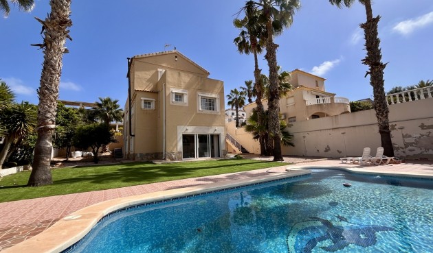 Resale - Villa -
La Zenia - Costa Blanca