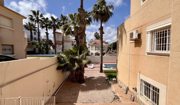 Resale - Villa -
La Zenia - Costa Blanca