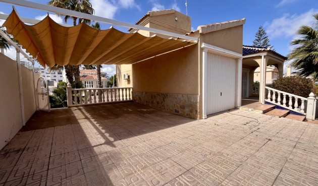 Resale - Villa -
La Zenia - Costa Blanca
