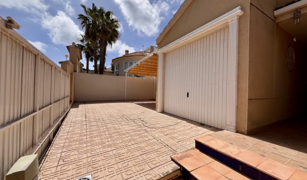 Resale - Villa -
La Zenia - Costa Blanca