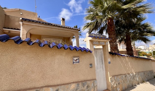 Resale - Villa -
La Zenia - Costa Blanca