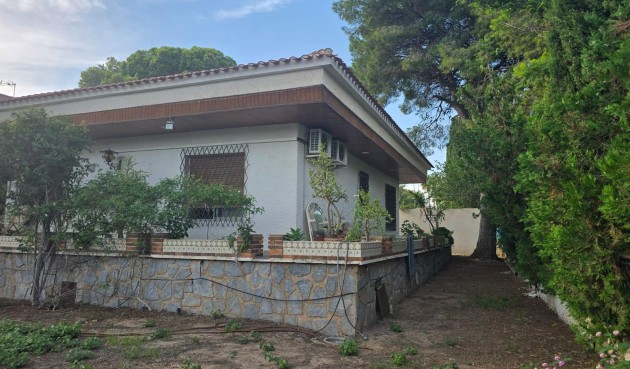 Brukt - Villa -
Orihuela Costa - Campoamor