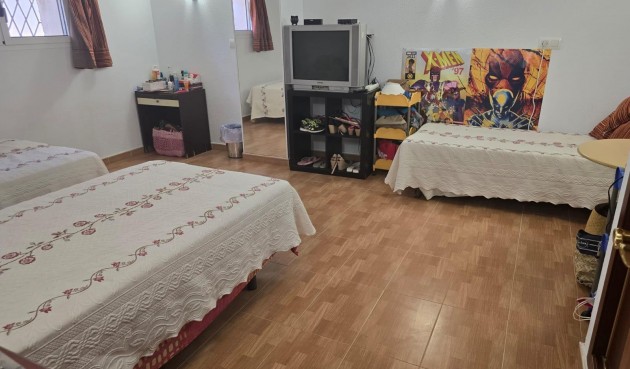 Brukt - Villa -
Orihuela Costa - Campoamor