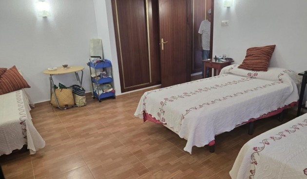 Brukt - Villa -
Orihuela Costa - Campoamor