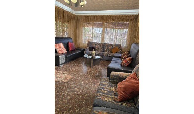 Brukt - Villa -
Orihuela Costa - Campoamor