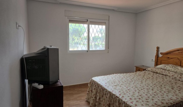 Brukt - Villa -
Orihuela Costa - Campoamor