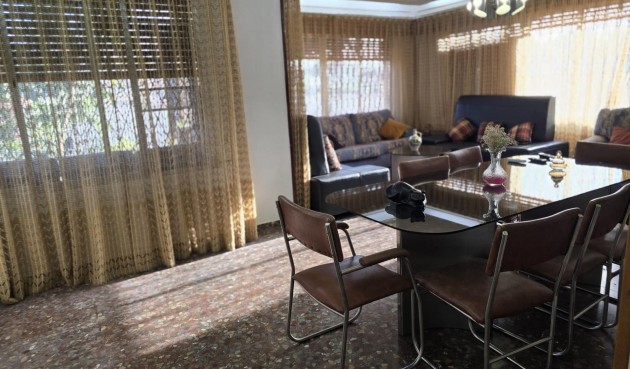 Brukt - Villa -
Orihuela Costa - Campoamor