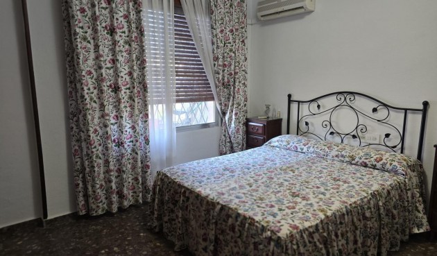 Brukt - Villa -
Orihuela Costa - Campoamor