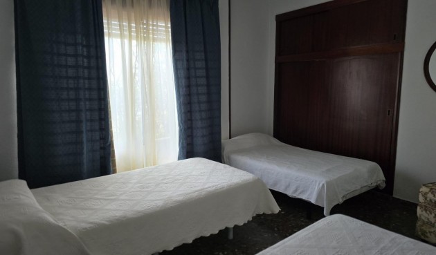 Brukt - Villa -
Orihuela Costa - Campoamor