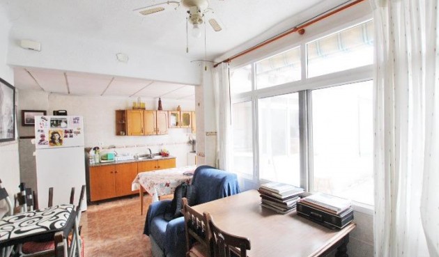 Resale - Town House -
Guardamar del Segura - Centro