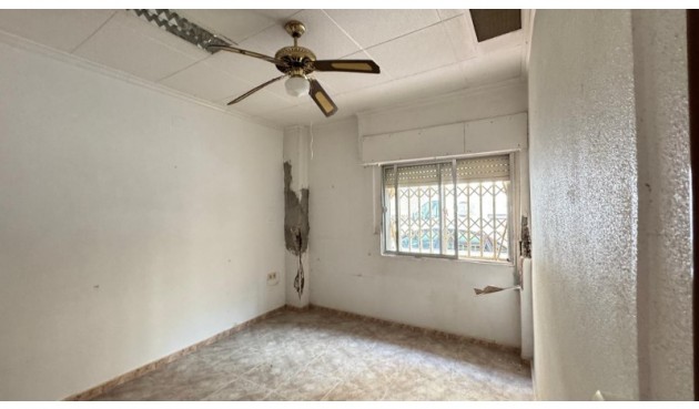 Resale - Apartment -
Torrevieja - Costa Blanca