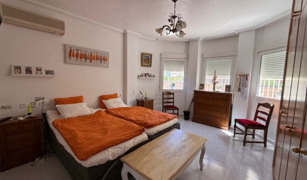 Reventa - Villa -
Orihuela Costa - Costa Blanca