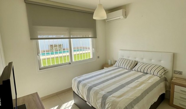 Resale - Villa -
Torrevieja - Costa Blanca