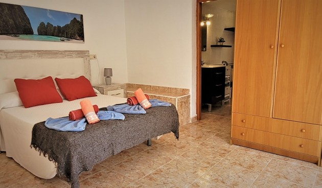 Resale - Villa -
Torrevieja - Costa Blanca