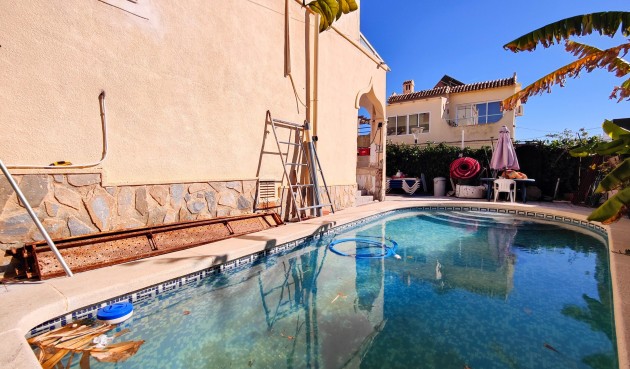 Resale - Town House -
San Miguel de Salinas - Inland