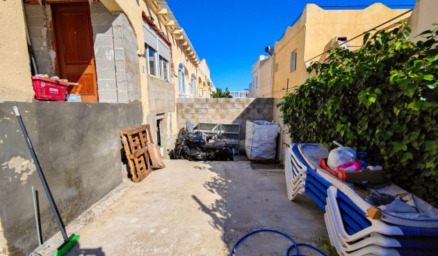 Resale - Town House -
San Miguel de Salinas - Inland