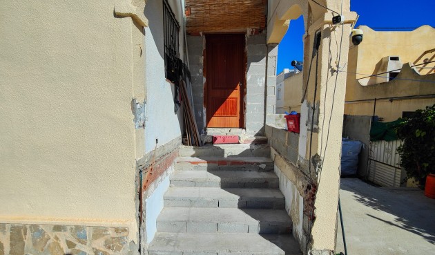 Resale - Town House -
San Miguel de Salinas - Inland