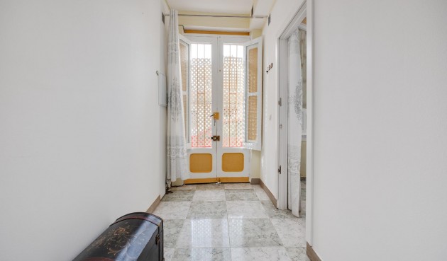 Återförsäljning - Apartment -
Torrevieja - Centro