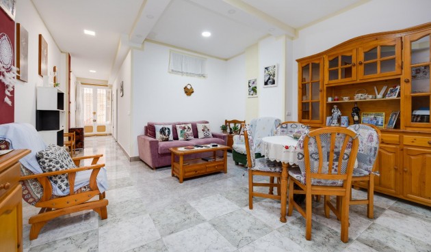 Återförsäljning - Apartment -
Torrevieja - Centro