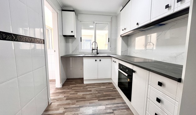 Resale - Apartment -
San Miguel de Salinas - Inland