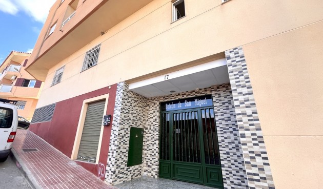Resale - Apartment -
San Miguel de Salinas - Inland