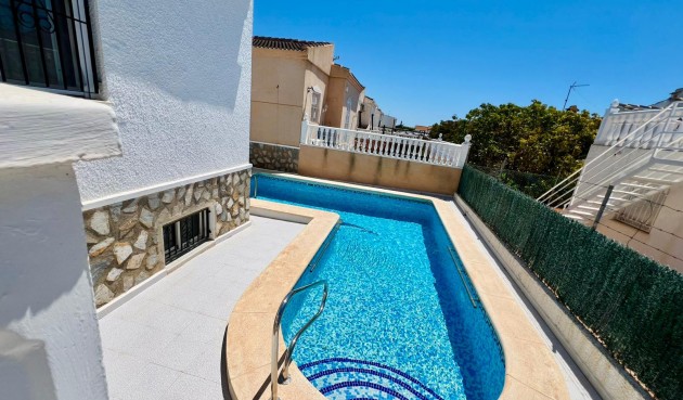 Brukt - Town House -
Torrevieja - Costa Blanca