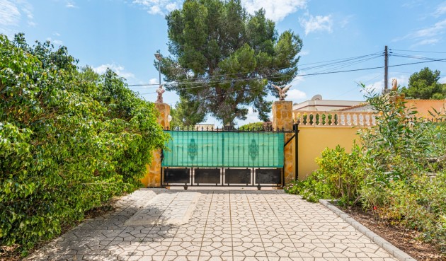 Resale - Villa -
Jacarilla - Inland