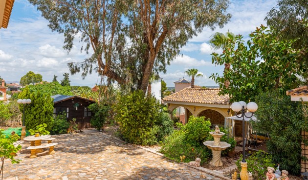 Resale - Villa -
Jacarilla - Inland