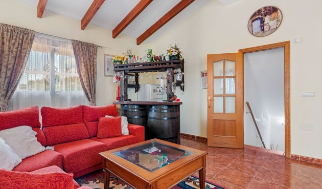 Resale - Villa -
Jacarilla - Inland