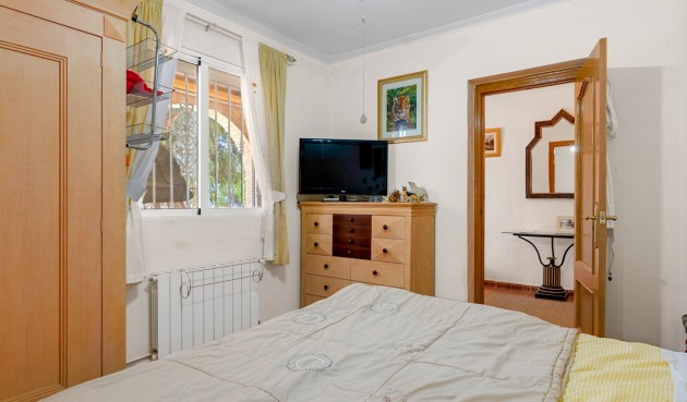 Resale - Villa -
Jacarilla - Inland