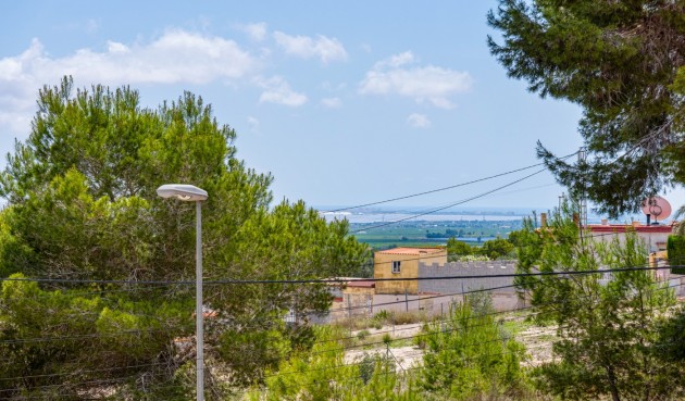 Resale - Villa -
Jacarilla - Inland