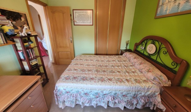 Resale - Villa -
Torrevieja - aguas nuevas