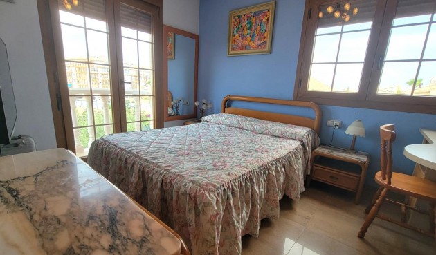 Resale - Villa -
Torrevieja - aguas nuevas