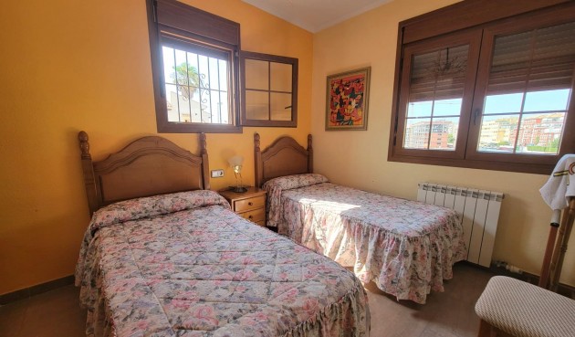 Resale - Villa -
Torrevieja - aguas nuevas