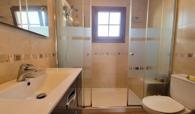 Resale - Villa -
Torrevieja - aguas nuevas