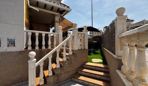 Brukt - Town House -
Orihuela Costa - Costa Blanca