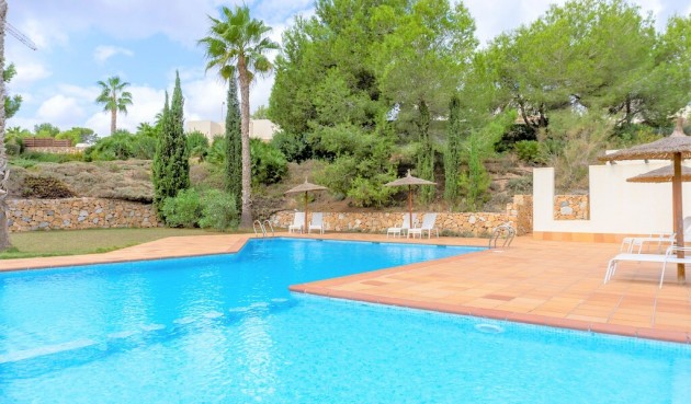 Resale - Villa -
Las Colinas Golf - Inland