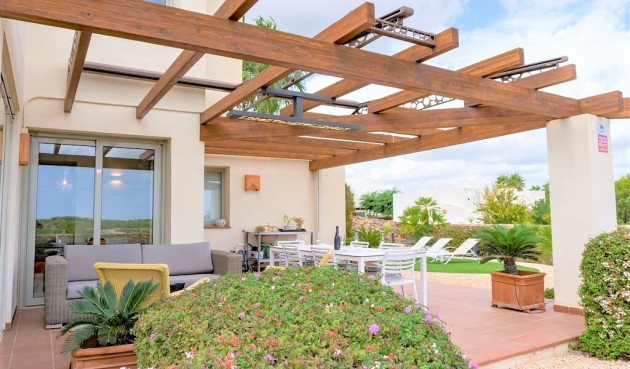 Resale - Villa -
Las Colinas Golf - Inland