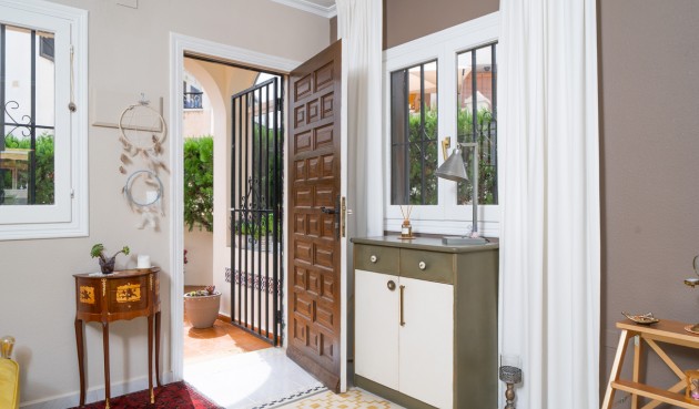 Resale - Bungalow -
Torrevieja - La Mata