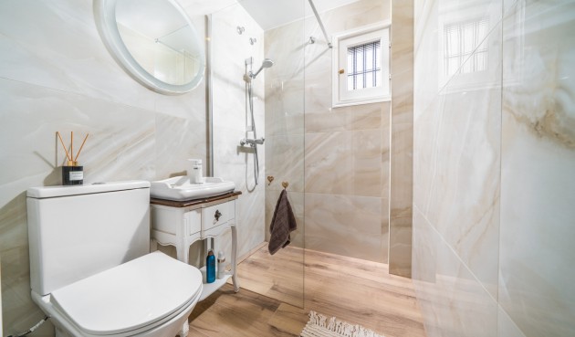 Resale - Bungalow -
Torrevieja - La Mata