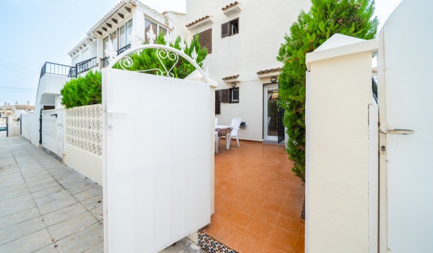 Resale - Bungalow -
Torrevieja - La Mata