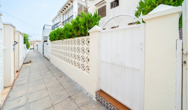 Resale - Bungalow -
Torrevieja - La Mata