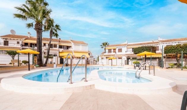 Resale - Bungalow -
Torrevieja - La Mata