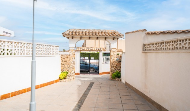 Resale - Bungalow -
Torrevieja - La Mata