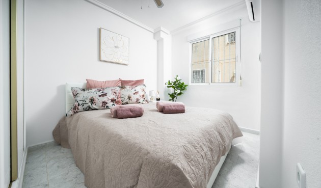 Resale - Town House -
Orihuela Costa - Los Almendros - La Florida