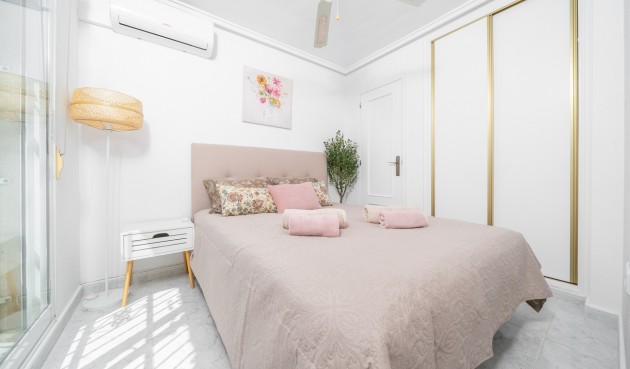 Resale - Town House -
Orihuela Costa - Los Almendros - La Florida