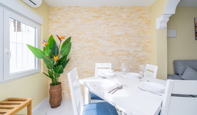 Resale - Bungalow -
Torrevieja - Torretas