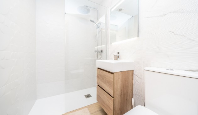 Resale - Bungalow -
Torrevieja - Torretas