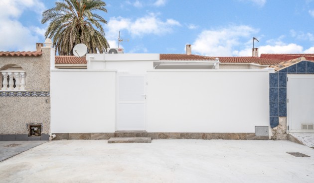 Resale - Bungalow -
Torrevieja - Torretas